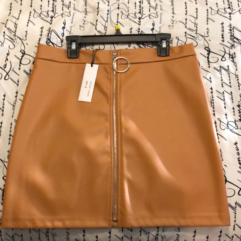 Womens mini skirt. Brown and leather